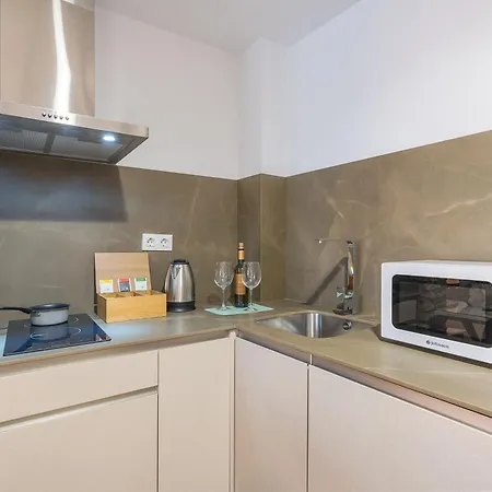 Home4U San Isidro B Apartment Granada